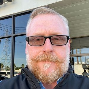 Meet your Posher, Gregory